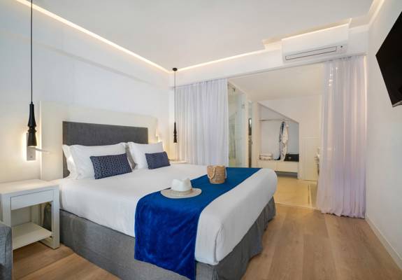 Knossos Beach Lower Ground Level Suite With Private Pool DSCF5114