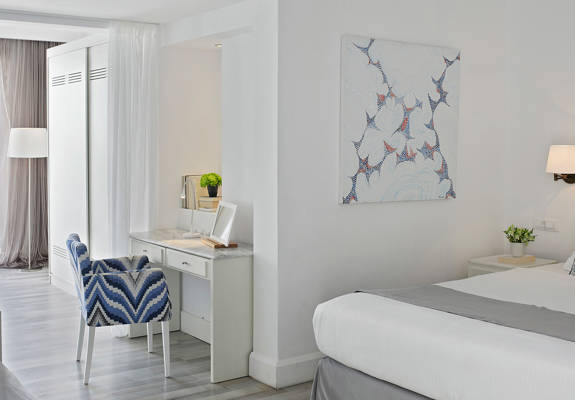 Knossos Beach Room