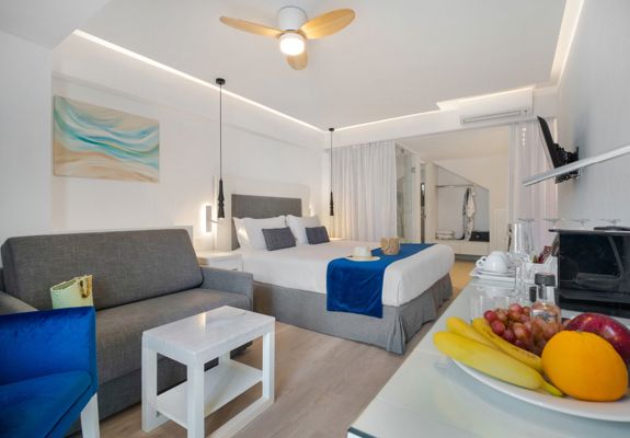 Knossos Beach Lower Ground Level Suite With Private Pool DSCF5101