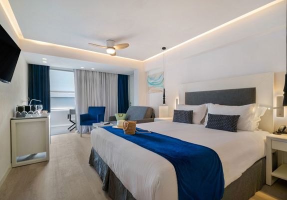 Knossos Beach Lower Ground Level Suite With Private Pool DSCF5151